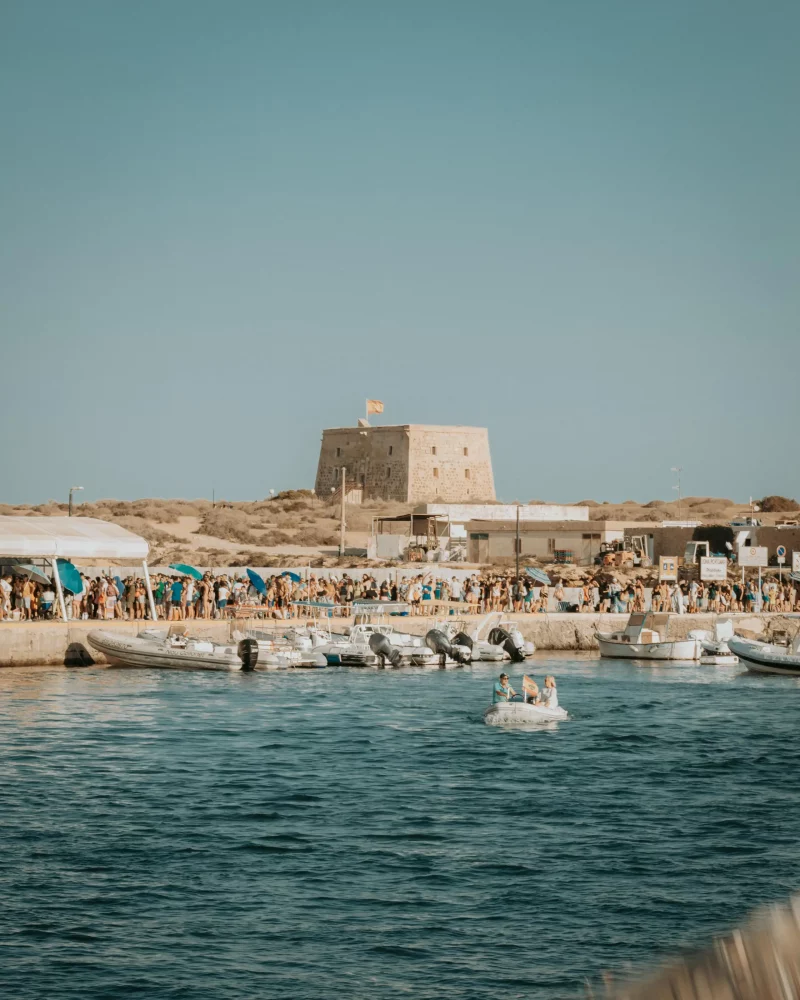torre-tabarca-800x1000 - La isla habitada más pequeña de España inicia los trámites para independizarse
