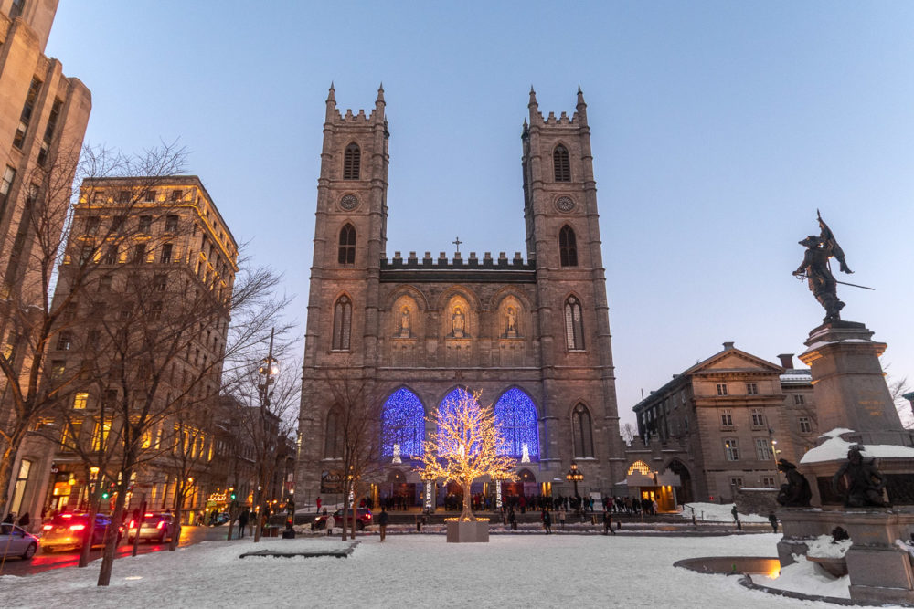 Basilica-Notre-Dame-Montreal-exterior-Marck-Gutt-1000x667 - La iglesia resurrecta: espacios divinamente reutilizados