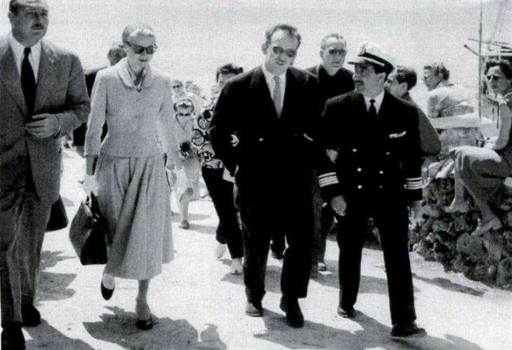 Grace-Kelly-y-Rainiero-de-Monaco-pasaron-parte-de-su-luna-de-miel-en-el-hotel-Formentor - Formentor, el hotel preferido de celebrities como Chaplin, Grace Kelly o Vargas Llosa