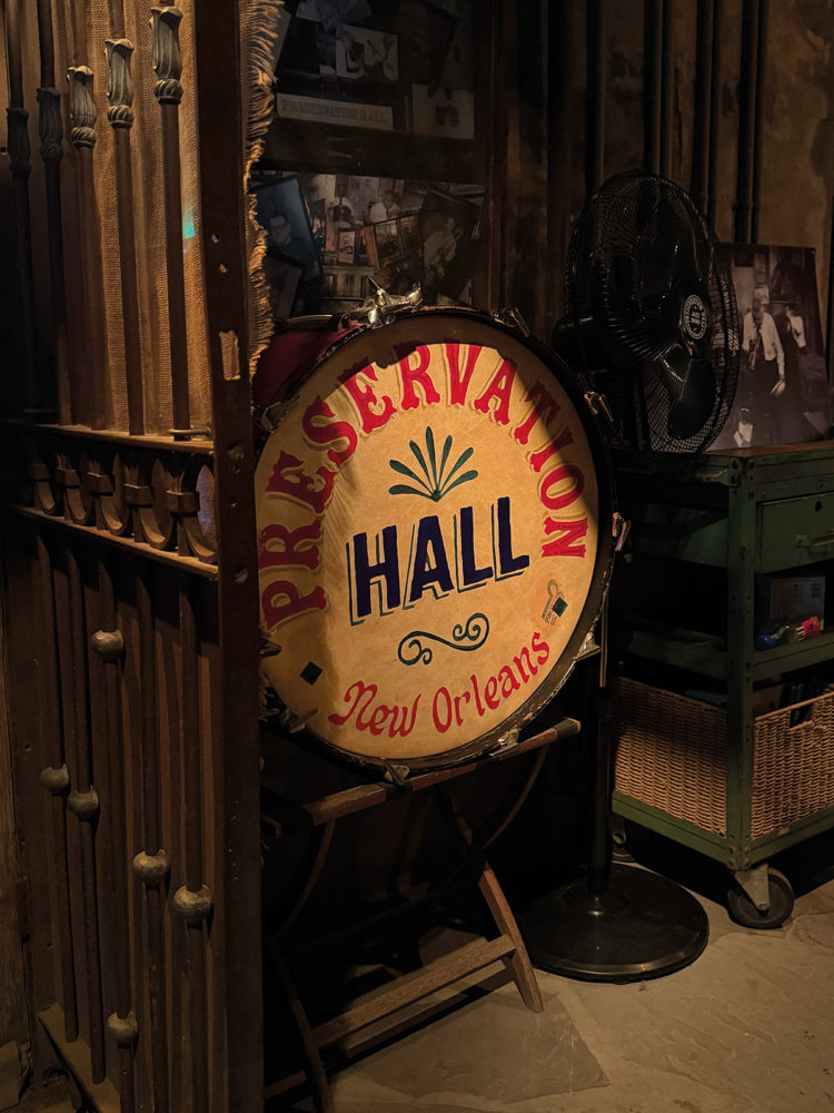 NOLA-Preservation-Hall-750x1000 - ¿A qué suena y sabe New Orleans?