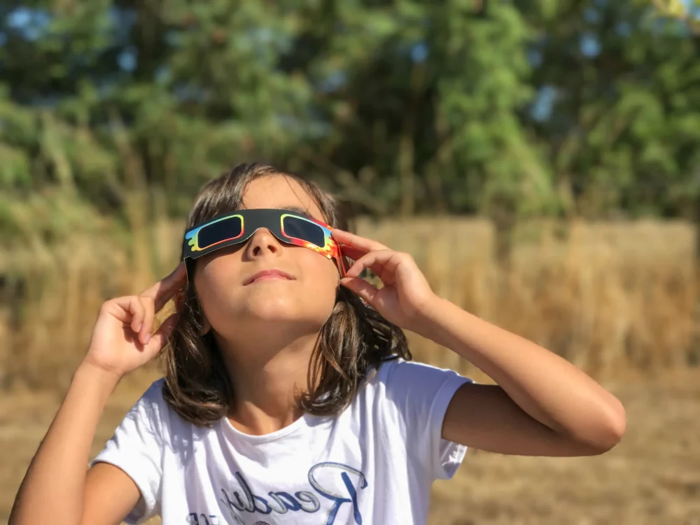 Consejos para ver un eclipse solar sin dañarte los ojos Consejos para ver un eclipse solar sin dañarte los ojos