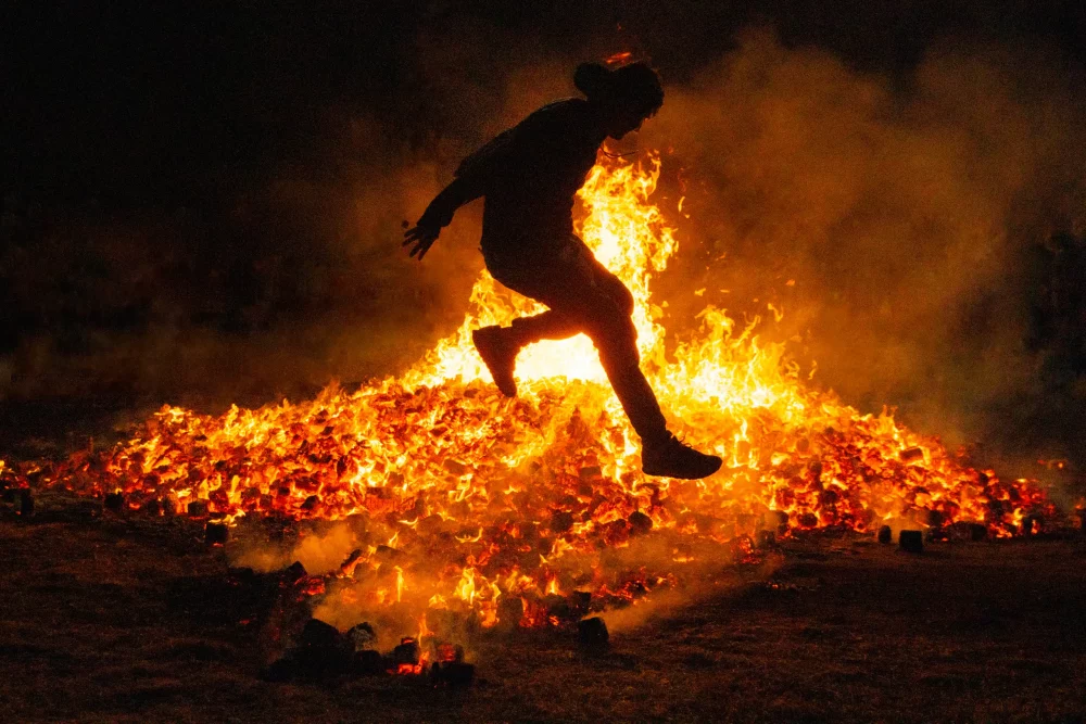 San Juan, la gran fiesta del Mediterráneo español: fuego y danzas en las playas