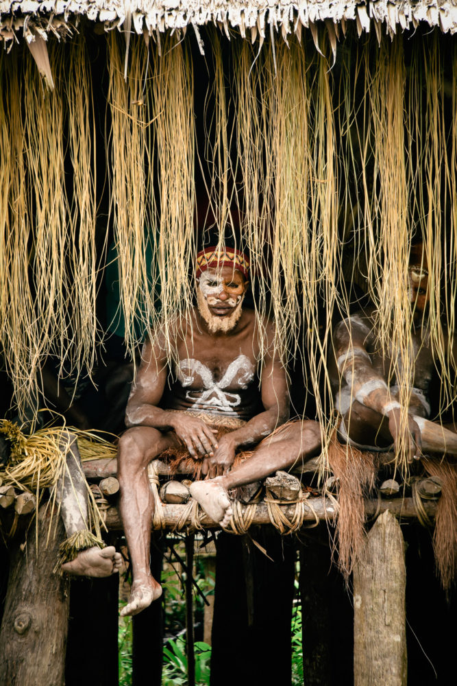DSC_0492-667x1000 - Asmat, la tribu temida por su fama de guerrera y cazadora de cabezas