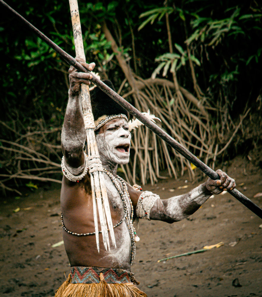 DSC_0611-882x1000 - Asmat, la tribu temida por su fama de guerrera y cazadora de cabezas