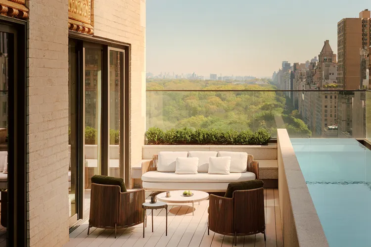 Aman New York estrena cuatro nuevas residencias privadas con piscinas y vistas a Central Park