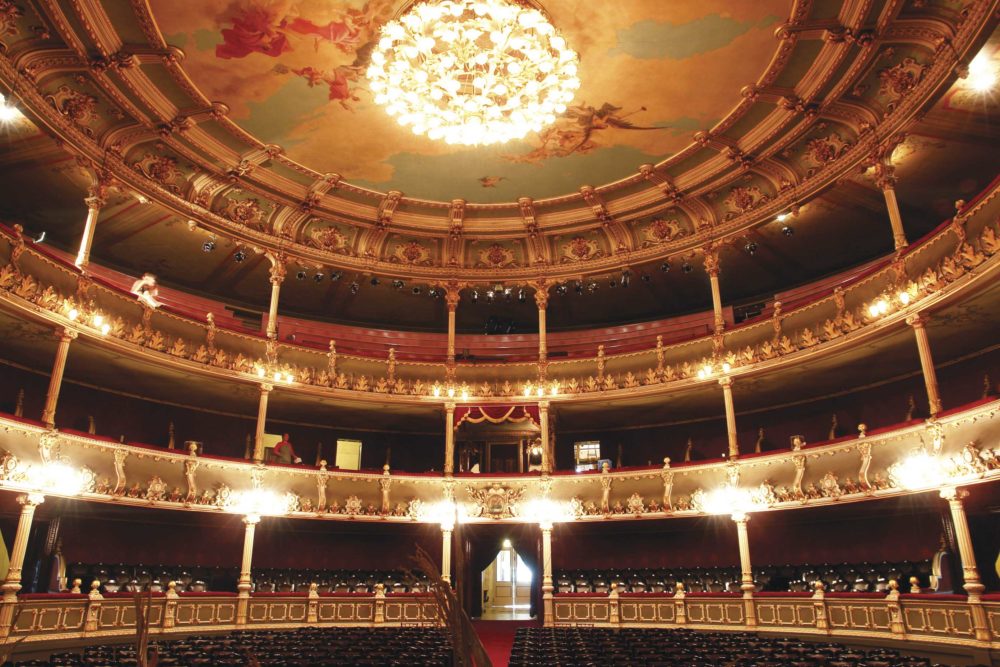 Teatro-Nacional-1-copy-1000x667 - Costa Rica: el manifiesto del lujo natural, una guía completa