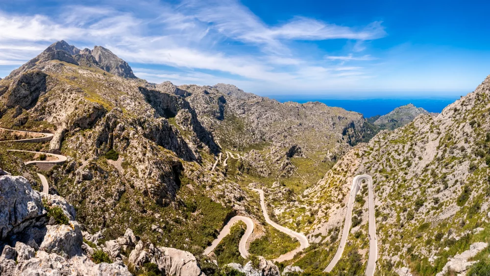 serra-tramuntana-mallorca-1000x563 - La Mallorca menos conocida: vida rural, gastronomía y tranquilidad