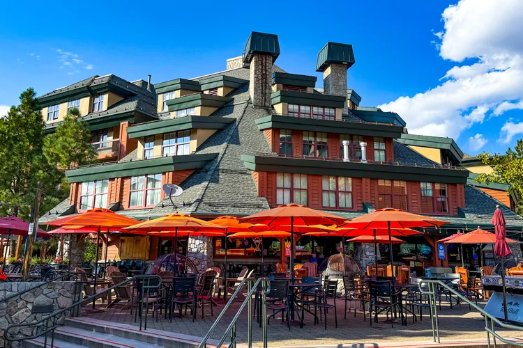 TAL-restaurants-TAHOE0826-651090cc2ed1469b98465203081fcd24 - Este es el lago alpino más grande de Norteamérica: tiene esquí, playas y paisajes espectaculares