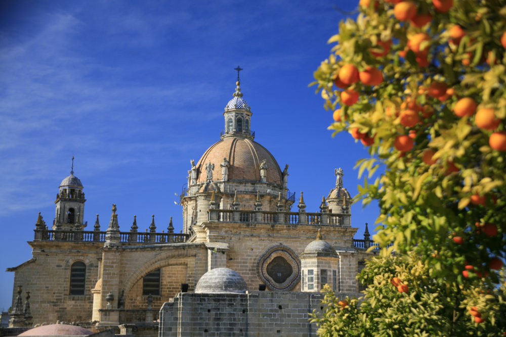 catedral-jerez-1000x667 - Descubre los lugares más emblemáticos por los que pasará la Vuelta Ciclista a España