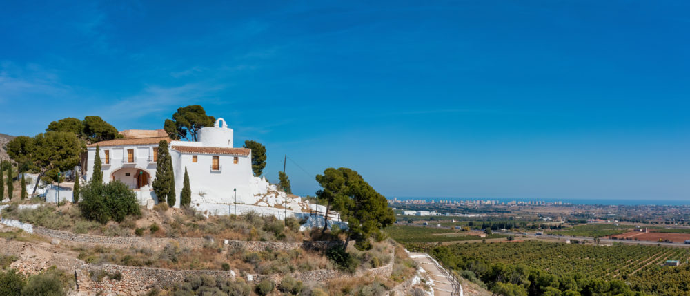 magdalena-castellon-1000x430 - Descubre los lugares más emblemáticos por los que pasará la Vuelta Ciclista a España