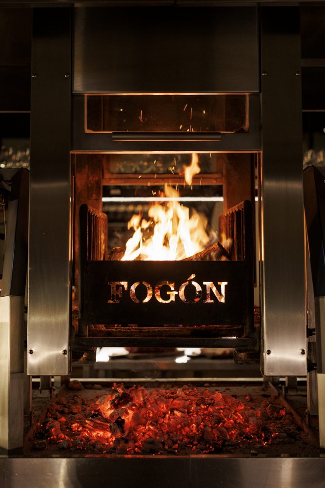 AN7A4311-666x1000 - Fogón Asado: la Argentina al calor de las brasas