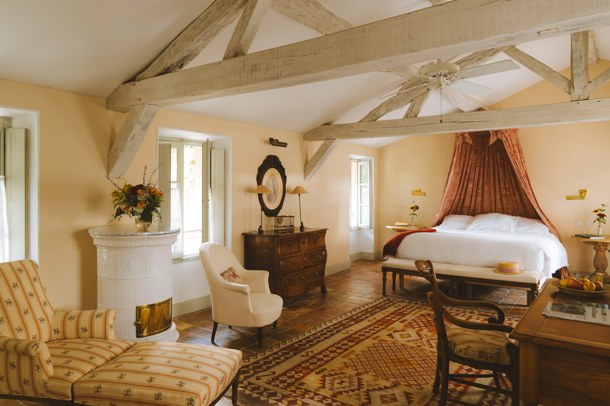 EUG-HEB-LOGIS-LUX-LES-PRES-DEUGENIE-JOANN-PAI-82-870x580-1dedb74-1 - Cómo elegir los mejores hoteles para tu próximo viaje a Francia: