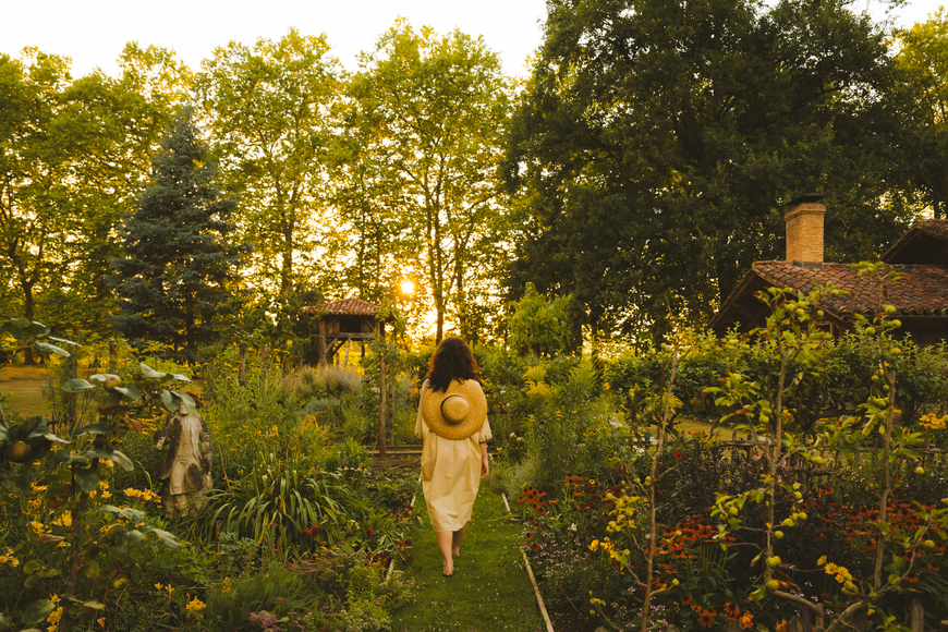 EUG-JARDINS-FERME-THERMALE-VUE-EXT-LES-PRES-DEUGENIE-JOANN-PAI.86-870x580-1dedb74 - Cómo elegir los mejores hoteles para tu próximo viaje a Francia: