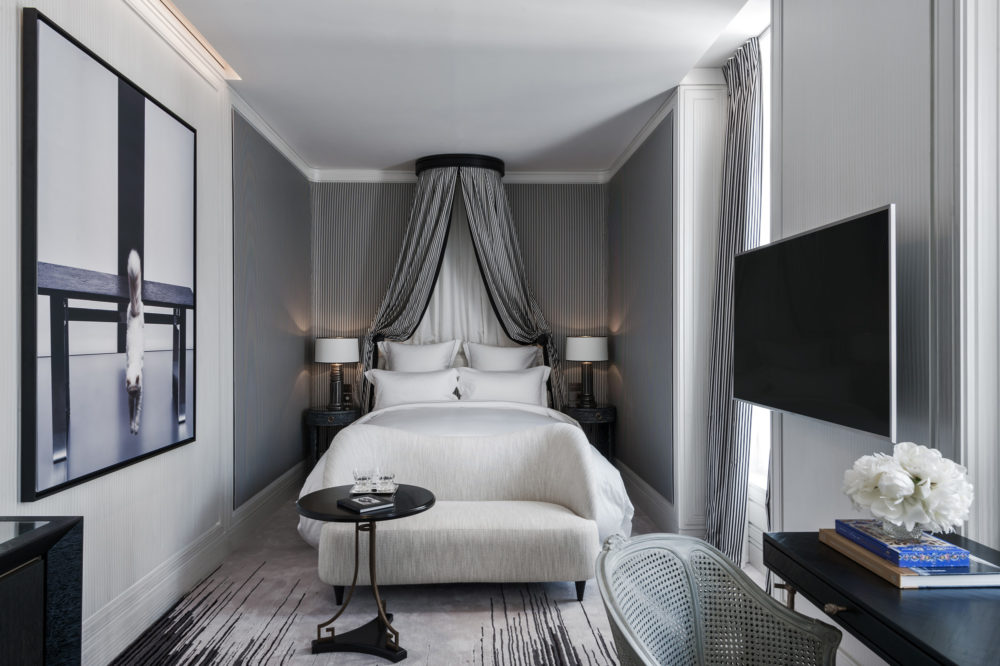 RWCRI_Choupette-bedroom©Reto-Guntli-1000x666 - Cómo elegir los mejores hoteles para tu próximo viaje a Francia: