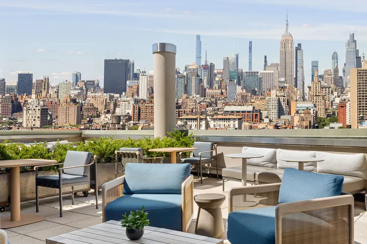 Una terraza con vistas a Nueva York y hasta sala de cine: así es el renovado Sheraton Tribeca Una terraza con vistas a Nueva York y hasta sala de cine: así es el renovado Sheraton Tribeca