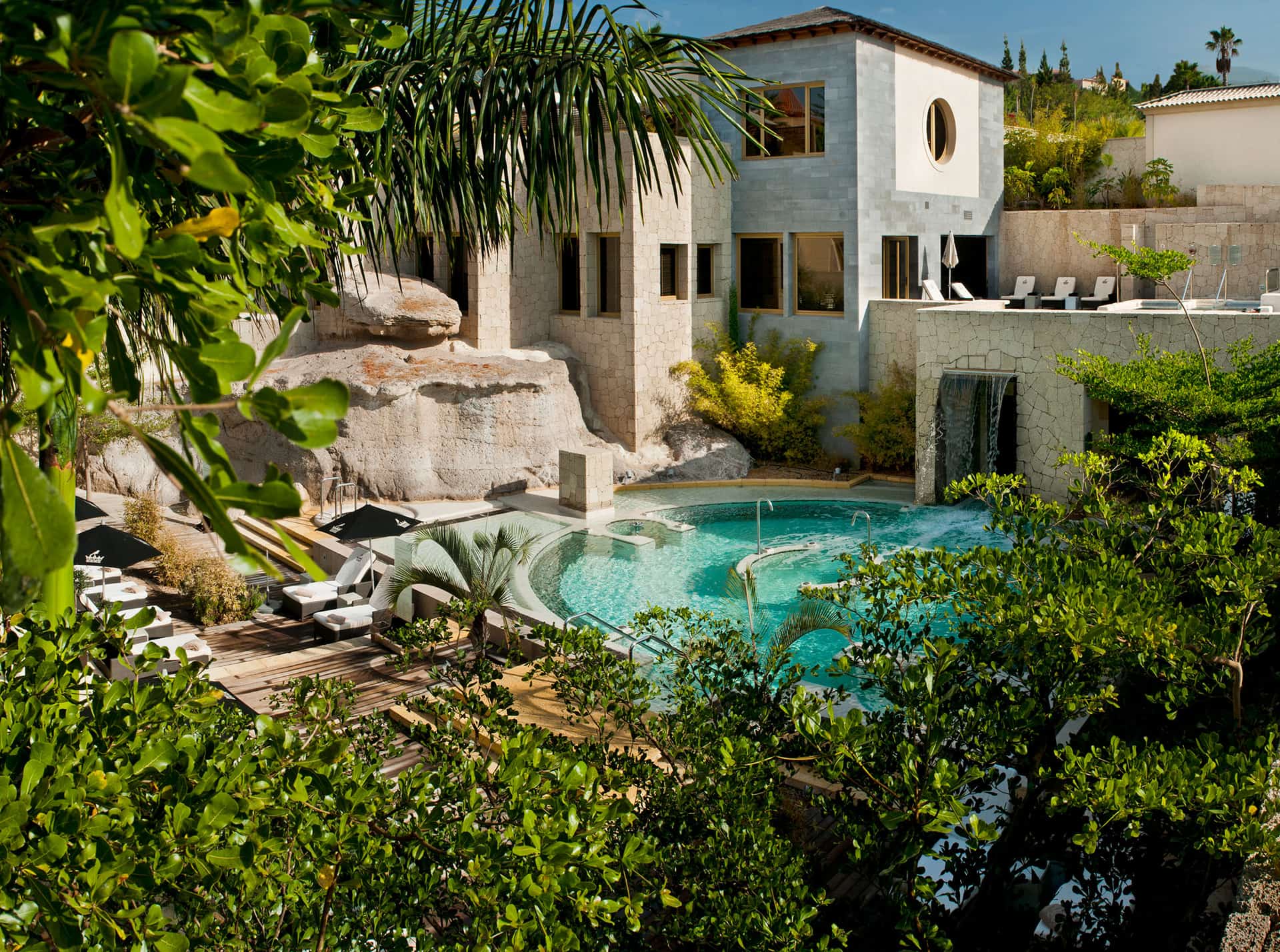 1_BAHIA-DEL-DUQUE-optimizada - Spain's Best Awards