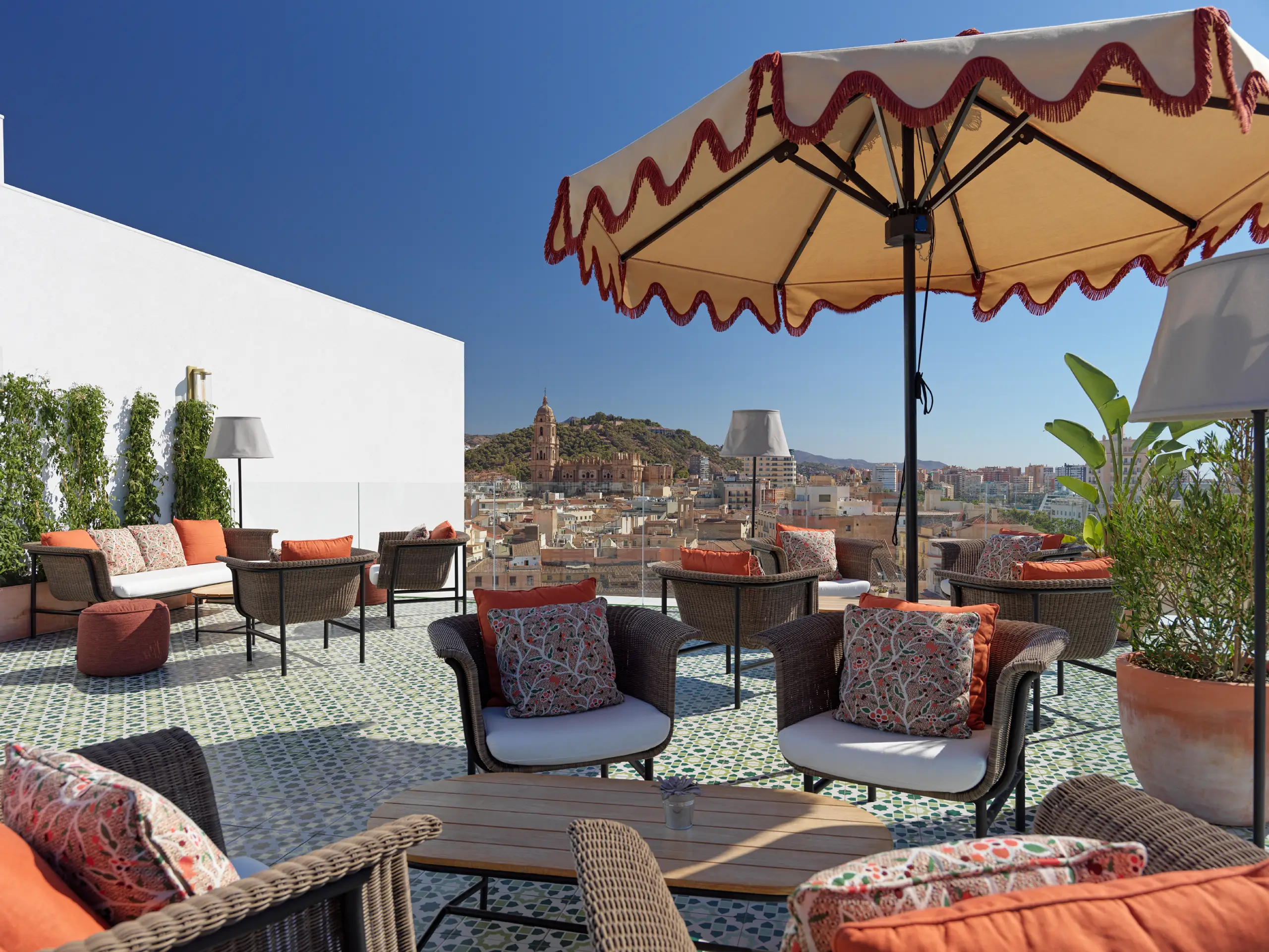 H10 Croma Málaga: las mejores vistas y carácter urbano en el casco histórico H10 Croma Málaga: las mejores vistas y carácter urbano en el casco histórico