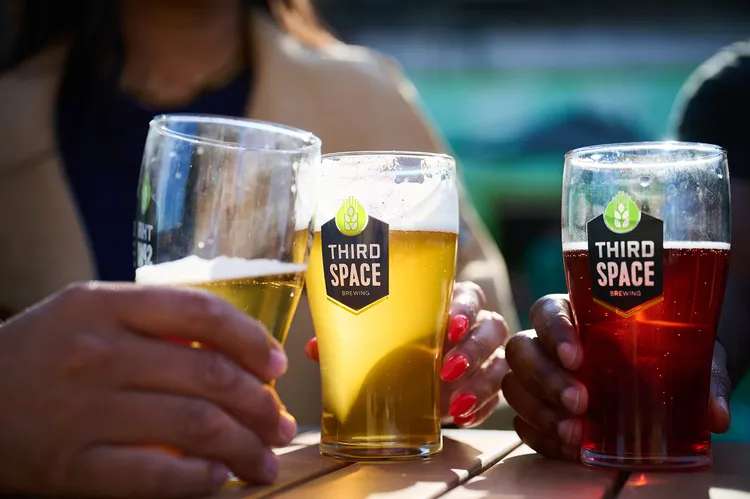 Cervecerías, jardines y un hotel en una antigua fábrica: Milwaukee estrena una ruta para amantes de la cerveza Cervecerías, jardines y un hotel en una antigua fábrica: Milwaukee estrena una ruta para amantes de la cerveza
