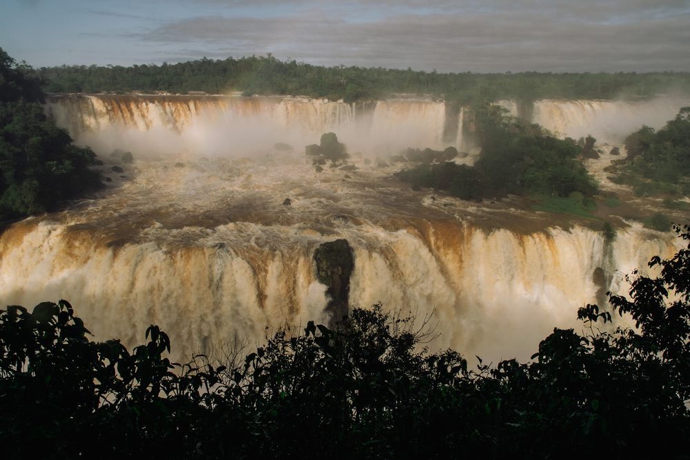 cataratas-foz-de-iguazu-1-1000x667 - Guía de lujo a las Cataratas del Iguazú: dónde hospedarse y qué hacer en familia