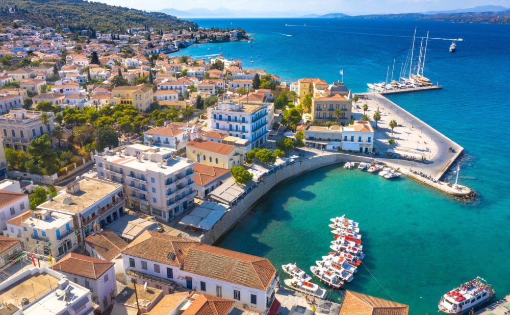 Esta encantadora isla griega es la alternativa perfecta a Atenas: así puedes planear un viaje