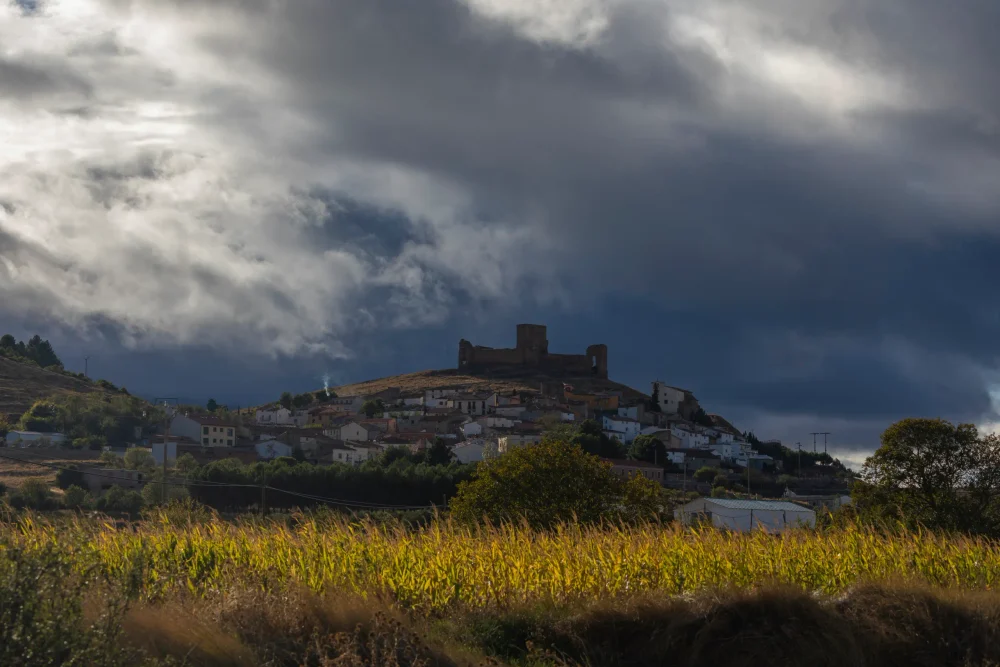 trasmoz-aragon-1000x667 - Cinco destinos donde vivir Halloween en España